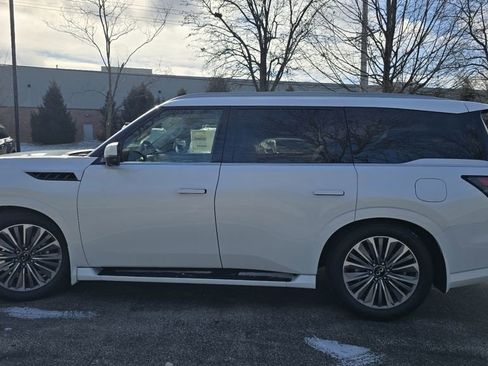 New 2026 INFINITI QX80 Luxe image 16