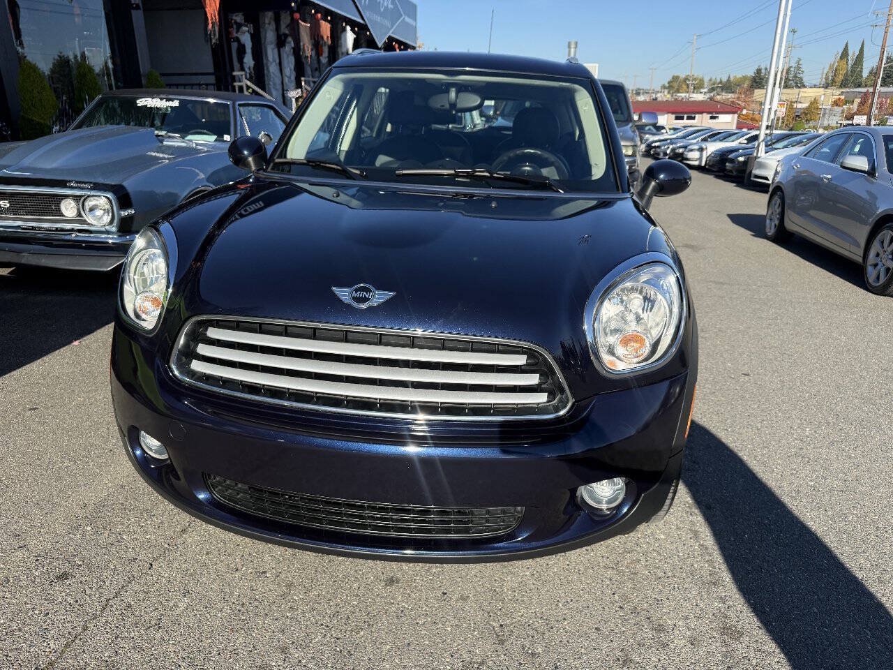 Used 2011 MINI Cooper Countryman FWD image 2