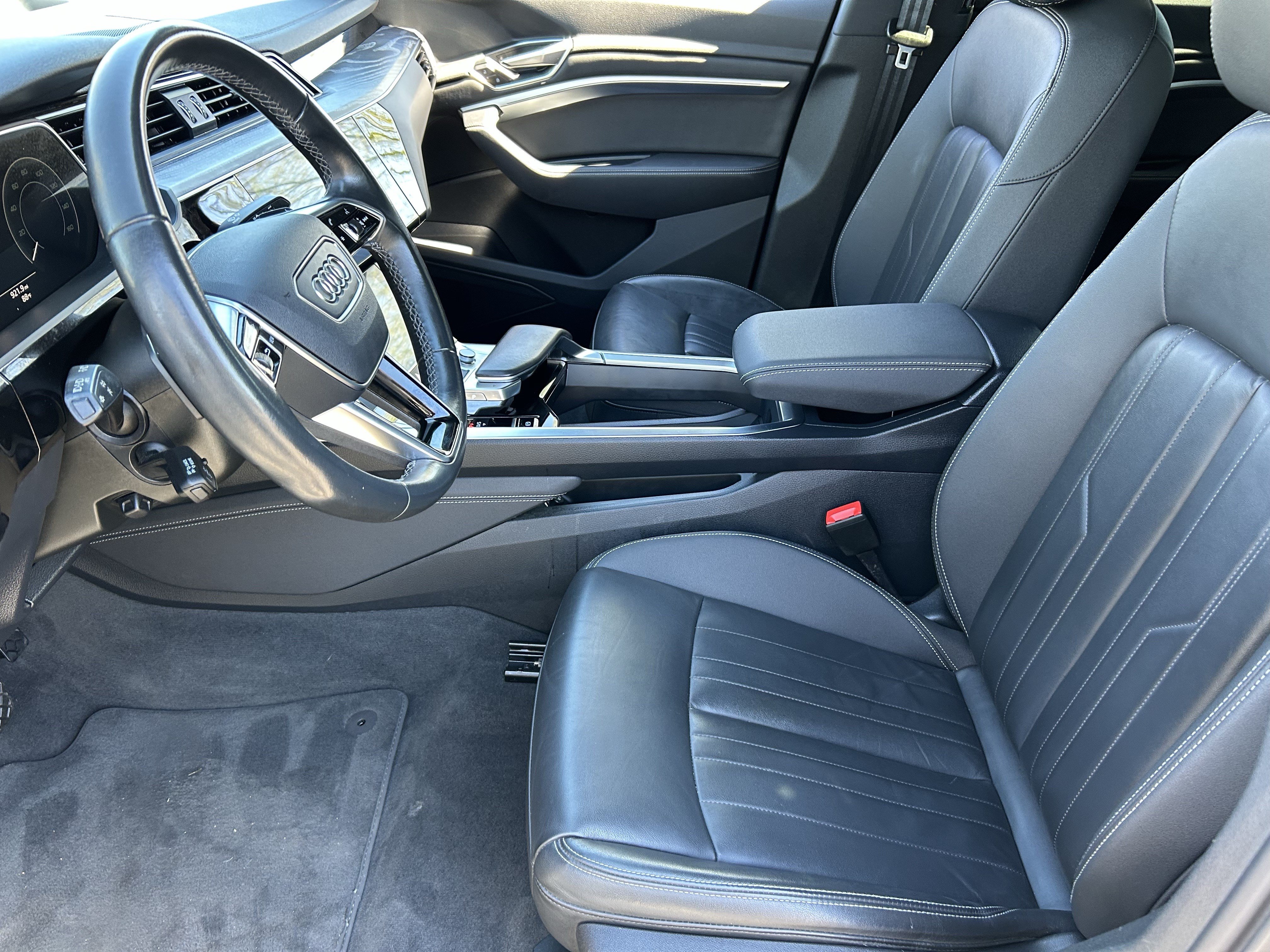 Used 2024 Audi Q8 e-tron Premium AWD/4WD image 17