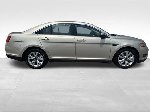 Used 2011 Ford Taurus SEL w/ 201A Rapid Spec Order Code FWD image 2