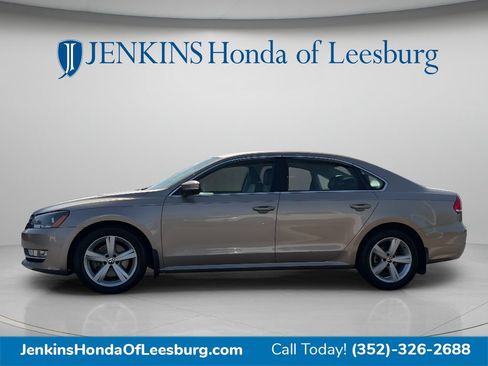 Used 2015 Volkswagen Passat 1.8T Limited Edition FWD image 6