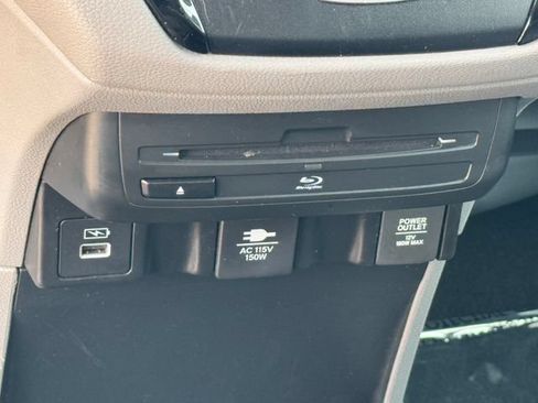 Used 2023 Honda Odyssey Touring image 25