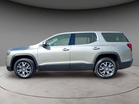 Used 2023 GMC Acadia SLE image 2
