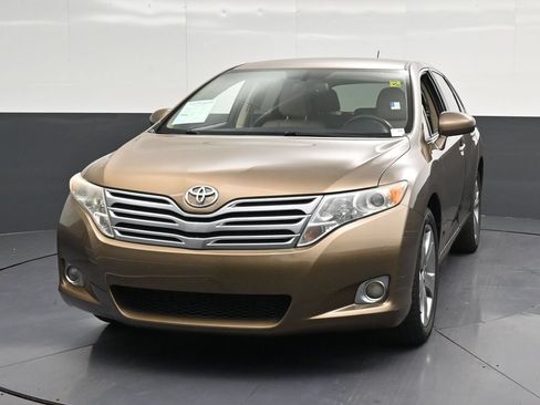 Used 2010 Toyota Venza FWD image 6