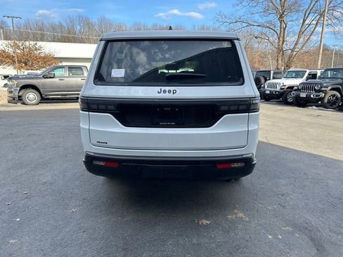 New 2026 Jeep Grand Wagoneer L Limited AWD/4WD image 5