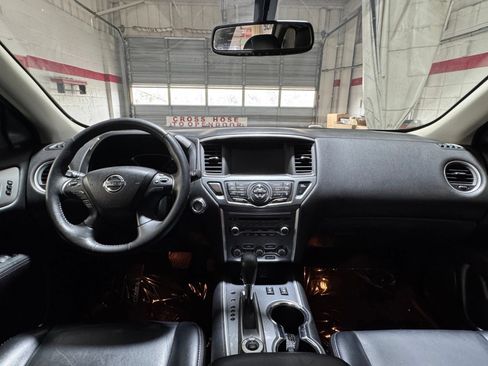 Used 2019 Nissan Pathfinder SL AWD/4WD image 20