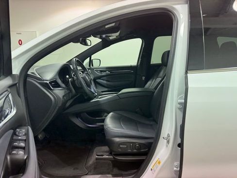 Certified 2023 Buick Enclave Essence image 12