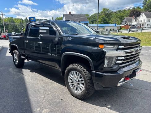 Used 2020 Chevrolet Silverado 2500 High Country w/ Technology Package AWD/4WD image 8