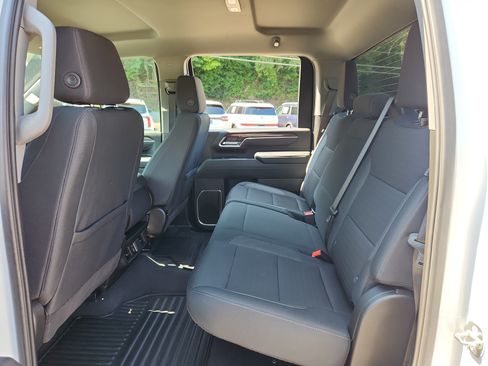 Used 2025 Chevrolet Silverado 3500 LT w/ Safety Package AWD/4WD image 28