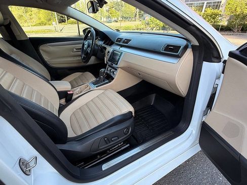 Used 2013 Volkswagen CC R-Line FWD image 31