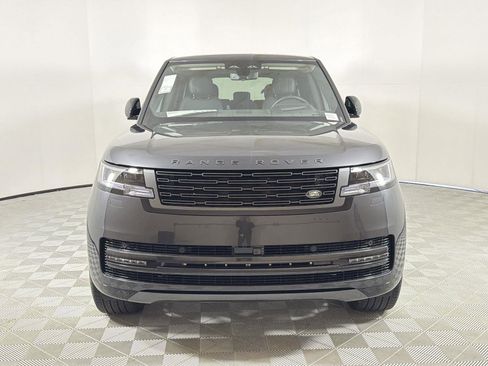 New 2025 Land Rover Range Rover Long Wheelbase SE image 8