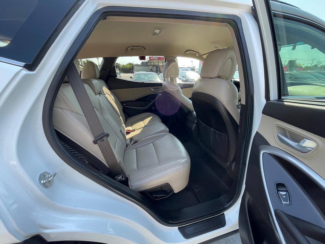 Used 2014 Hyundai Santa Fe Sport 2.0T w/ Navigation Package 06 FWD image 5