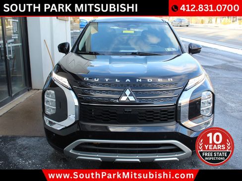 Used 2022 Mitsubishi Outlander SE image 4