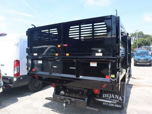 New 2025 Ford F550 4x4 Crew Cab image 7