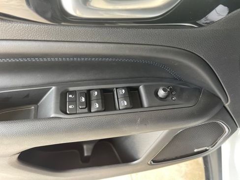 Used 2026 Jeep Compass Limited w/ Sun, Sound & Navigation Group AWD/4WD image 14