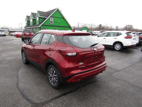Used 2021 Nissan Kicks SV FWD image 5