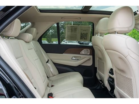 Used 2022 Mercedes-Benz GLE 350 image 18