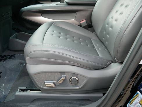 Certified 2024 Kia EV9 Wind AWD/4WD image 20