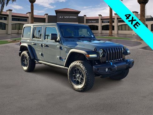 Used 2024 Jeep Wrangler Willys image 2