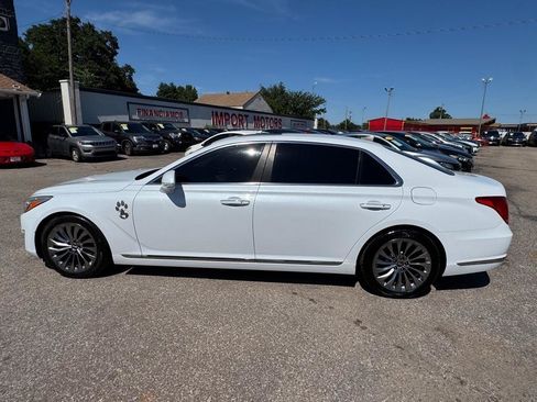 Used 2017 Genesis G90 3.3T Premium RWD image 5