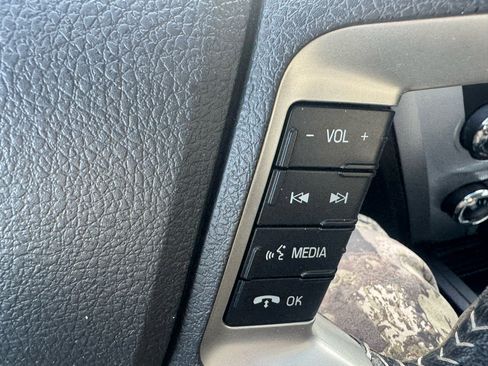 Used 2011 Ford Fusion SE w/ Sport Appearance Pkg image 18