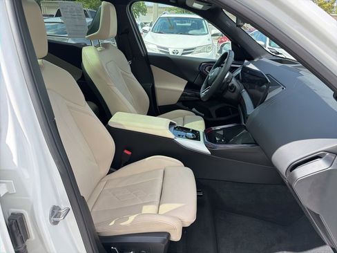 Used 2026 BMW X3 xDrive30 w/ Premium Package AWD/4WD image 8