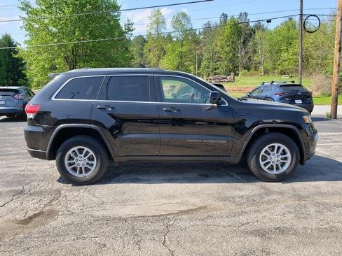 Used 2020 Jeep Grand Cherokee Laredo AWD/4WD image 8