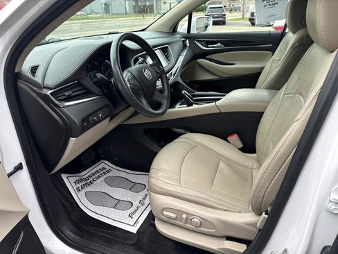Used 2018 Buick Enclave Essence image 15