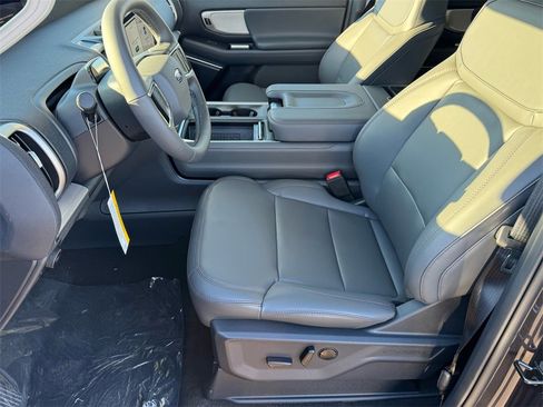 New 2025 Ford Expedition Max Active image 8