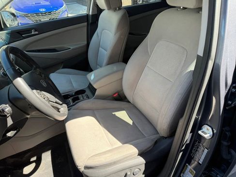 Used 2016 Hyundai Tucson Sport FWD image 13