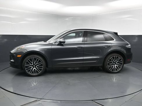 Used 2025 Porsche Macan AWD/4WD image 2