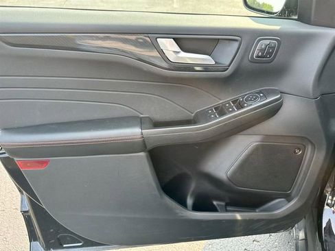 Used 2023 Ford Escape ST-Line Elite w/ Premium Technology Package image 23