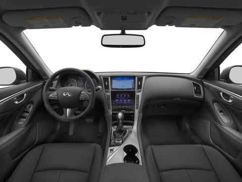 Used 2017 INFINITI Q50 Signature Edition w/ All Weather Package (L93) AWD/4WD image 11
