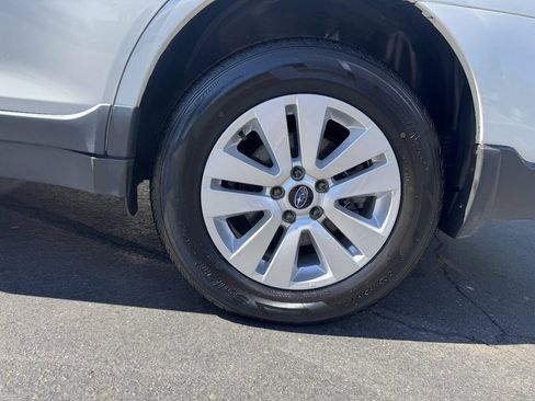Used 2018 Subaru Outback 2.5i Premium AWD/4WD image 19