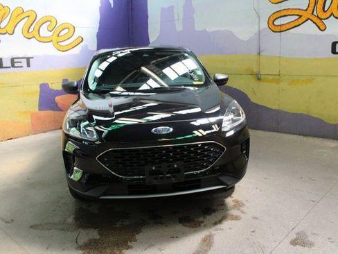 Used 2022 Ford Escape SE w/ Convenience Package image 3