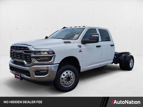 New 2025 RAM 3500 Tradesman w/ Chrome Appearance Group AWD/4WD image 1