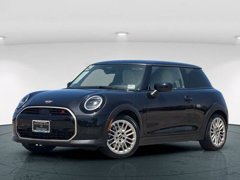 Used 2025 MINI Cooper S FWD image 2