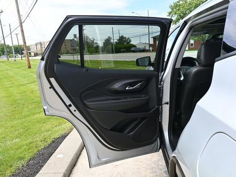 Used 2021 GMC Terrain SLT w/ Infotainment Package II AWD/4WD image 23
