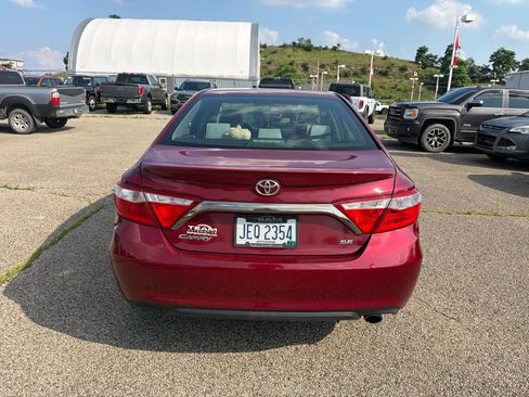Used 2017 Toyota Camry SE FWD image 7