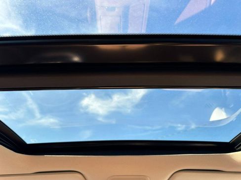 New 2025 INFINITI QX80 Luxe image 7