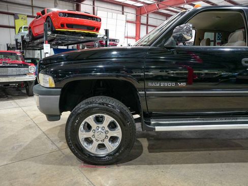 Used 1997 Dodge Ram 2500 Truck 4x4 Club Cab image 3