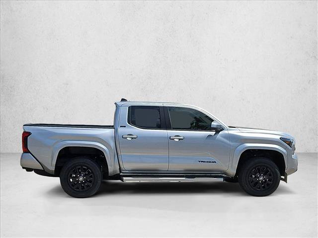 Used 2025 Toyota Tacoma SR5 AWD/4WD image 4