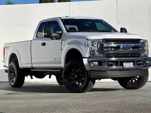 Used 2019 Ford F250 XLT w/ XLT Value Package image 2