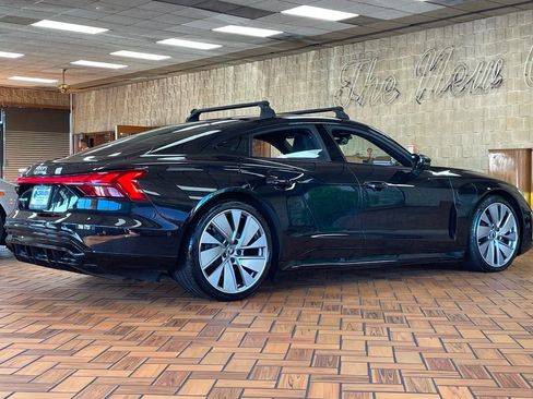 Used 2022 Audi e-tron GT Prestige w/ Prestige Package image 15