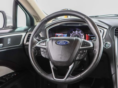 Used 2020 Ford Fusion SE w/ Equipment Group 151A image 12