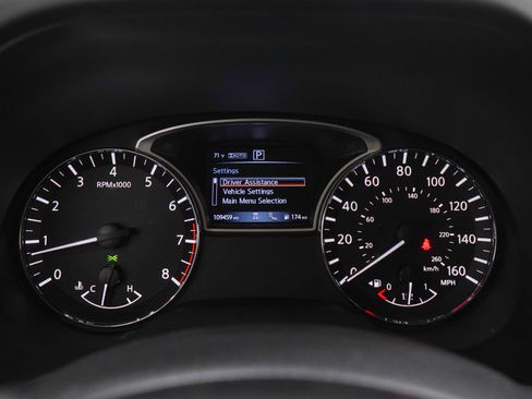 Used 2019 Nissan Pathfinder SV w/ Rock Creek Edition AWD/4WD image 28