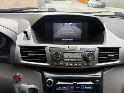 Used 2016 Honda Odyssey EX-L image 16