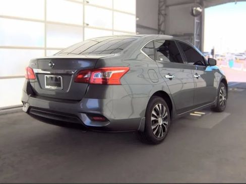 Used 2016 Nissan Sentra S FWD image 2