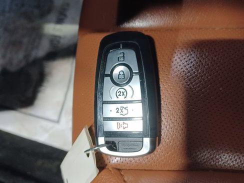 Used 2019 Ford Fusion Titanium image 10