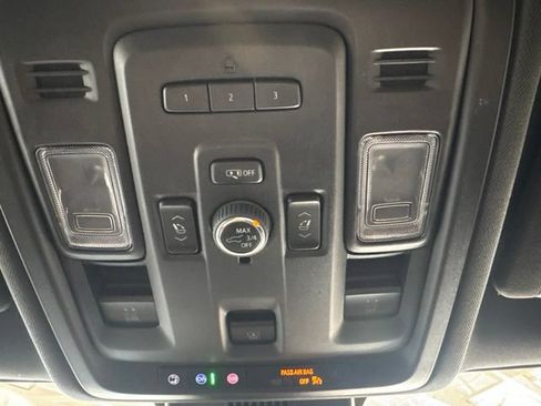 Used 2023 GMC Yukon AT4 AWD/4WD image 52